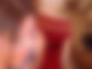 Live cam show with LauraRuth - Middle Aged on TeamSkeetLive