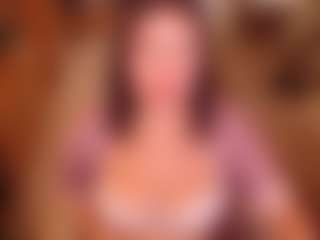 Live cam show with LauraRuth - Curvy Middle Aged on Gym Cam Girls