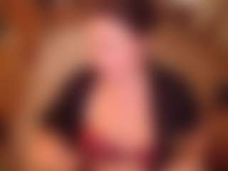 Live cam show with LauraRuth - Brown Hair MILF on Camsoda