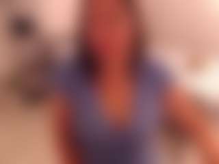 Live cam show with LauraRuth - Brown Hair Petite on Camsoda