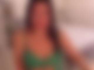Live cam show with LauraRuth - Amateur Brown Hair on Cam Slut