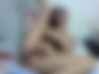 Live cam show with Genuine Woman - Thong on CamwithHer