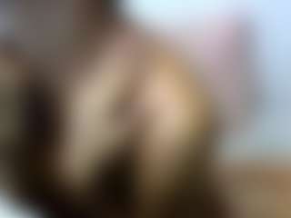 Live cam show with Genuine Woman - Mature MILF on Livezox