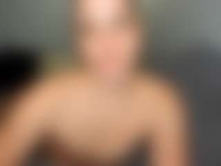 Live cam show with SUPAFREAK - Fuck on Camsoda