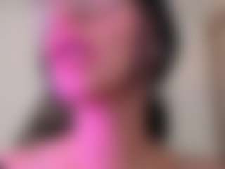 Live cam show with Alice-rausing - Tongue on CamwithHer