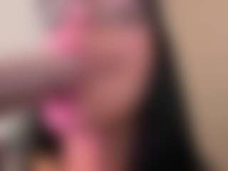 Live cam show with Alice-rausing - Tongue on Camsoda