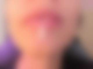 Live cam show with Alice-rausing - Tongue on SpankPalCams