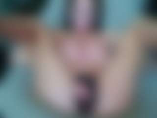 Live cam show with alicexalice - Sucking on boobsie.com