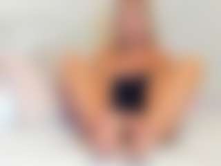 Live cam show with -Elisa- - Mature on Strip Flash - Live Sex Shows