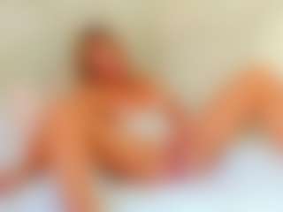 Live cam show with EllisaCherry - Grey Eyes on Dare Cams