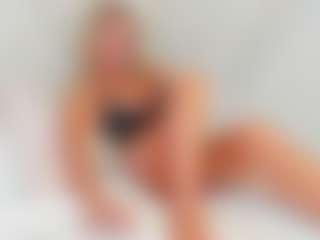 EllisaCherry's Live Sex Cam Show