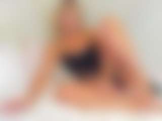 EllisaCherry's Live Sex Cam Show