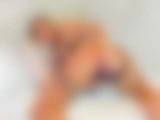 EllisaCherry's Live Sex Cam Show