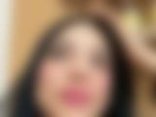 Live cam show with Kira Lopez - Public on 1on1-livenow | colombia