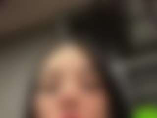 Kira Lopez's Live Sex Cam Show