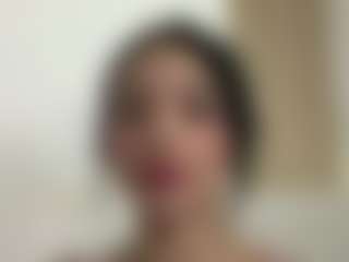 Live cam show with Kira Lopez - Asian Petite on Latina Girls
