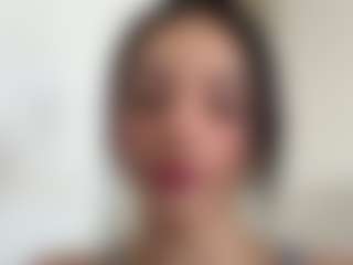 Live cam show with Kira Lopez - Bedroom Asian on luckytryst.com