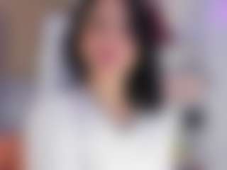 Live cam show with Kira Lopez - Asian Public on sexylivex.com