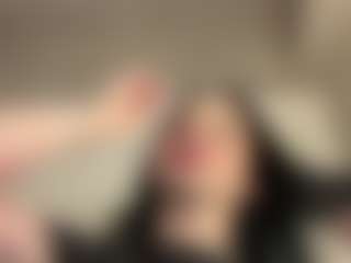 Live cam show with Kira Lopez - Asian Petite on Hubzter Live