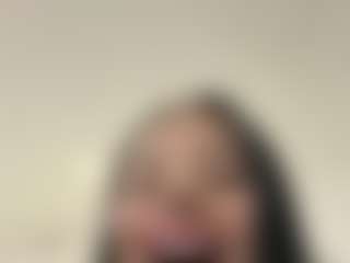 Live cam show with Kira Lopez - Asian Squirt on CamClone
