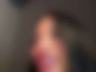 Live cam show with Kira Lopez - Asian Lush on AdultVida.com