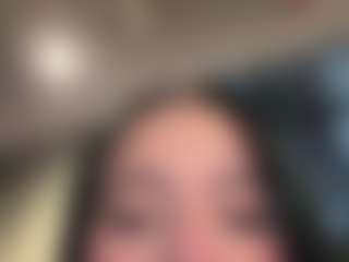 Live cam show with Kira Lopez - Asian Petite on makecum.org