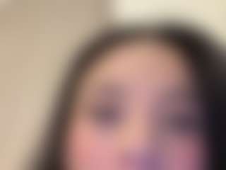 Kira Lopez's Live Sex Cam Show