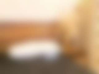 Live cam show with Dojacandice - Submissive on Gym Cam Girls