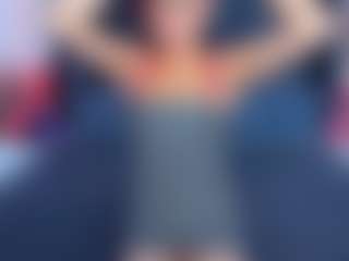 Live cam show with RebeccaDiamond18 - Average on Camiplay Live