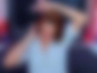Live cam show with RebeccaDiamond18 - Average on Gym Cam Girls