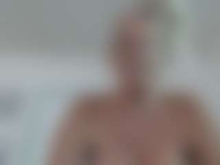 Live cam show with Jordyn Lvee - Striptease Granny on Cam Slut