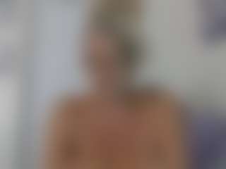 Live cam show with Jordyn Lvee - Striptease Granny on CamClone