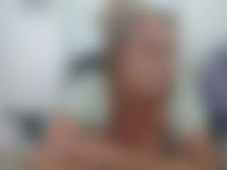Live cam show with Jordyn Lvee - Striptease Granny on Lustler