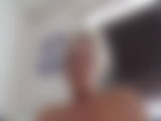 Show de cam en vivo con Jordyn Lvee - Striptease Granny en Camsoda