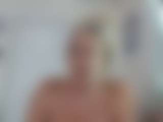 Live cam show with Jordyn Lvee - Striptease Granny on dropp.cam