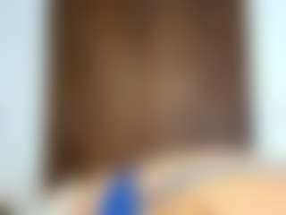 YAYIS MILF webcam performer live streaming