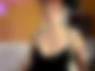 Live cam show with olisunny - Fingering MILF on Camsoda