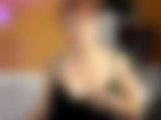 Live cam show with olisunny - Fingering MILF on AdultVida.com
