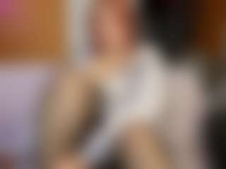 olisunny MILF webcam performer live streaming