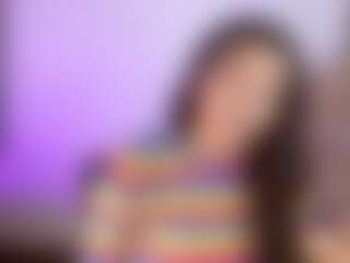 Show in cam erotica live di Saraathomson
