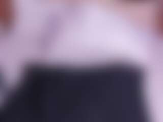 Evaaroses's Live Sex Cam Show