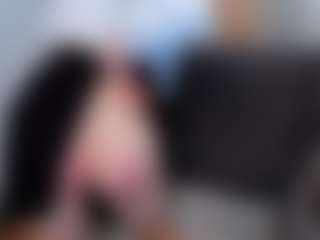 Live cam show with MaryHiggins - Living Room on Camsoda