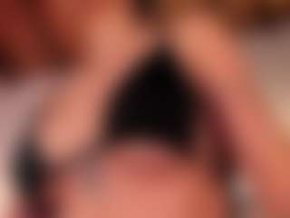 Live cam show with Agata Duque - Mature on SmokeAndPoke