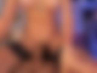 Live cam show with Agata Duque - Brown Hair on SpunkLive