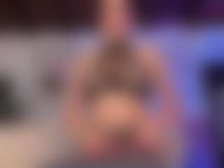 Live cam show with Agata Duque - Teen (18+) on Camming Site