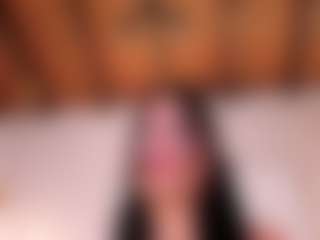Live cam show with Agata Duque - Shaved Pussy MILF on sexytreat.net