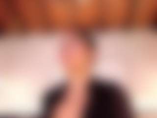 Live cam show with Agata Duque - Granny Brown Hair on sexytreat.net