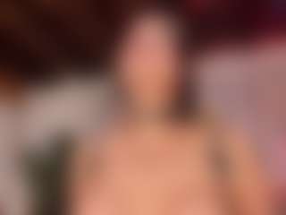 Live cam show with Agata Duque - Granny Brown Hair on Milfs Live