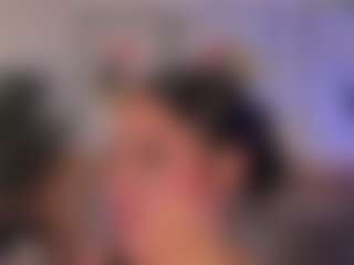 Live cam show with Agata Duque - Shaved Pussy MILF on liverealitysex.com