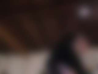Live cam show with Agata Duque - Granny Brown Hair on liverealitysex.com